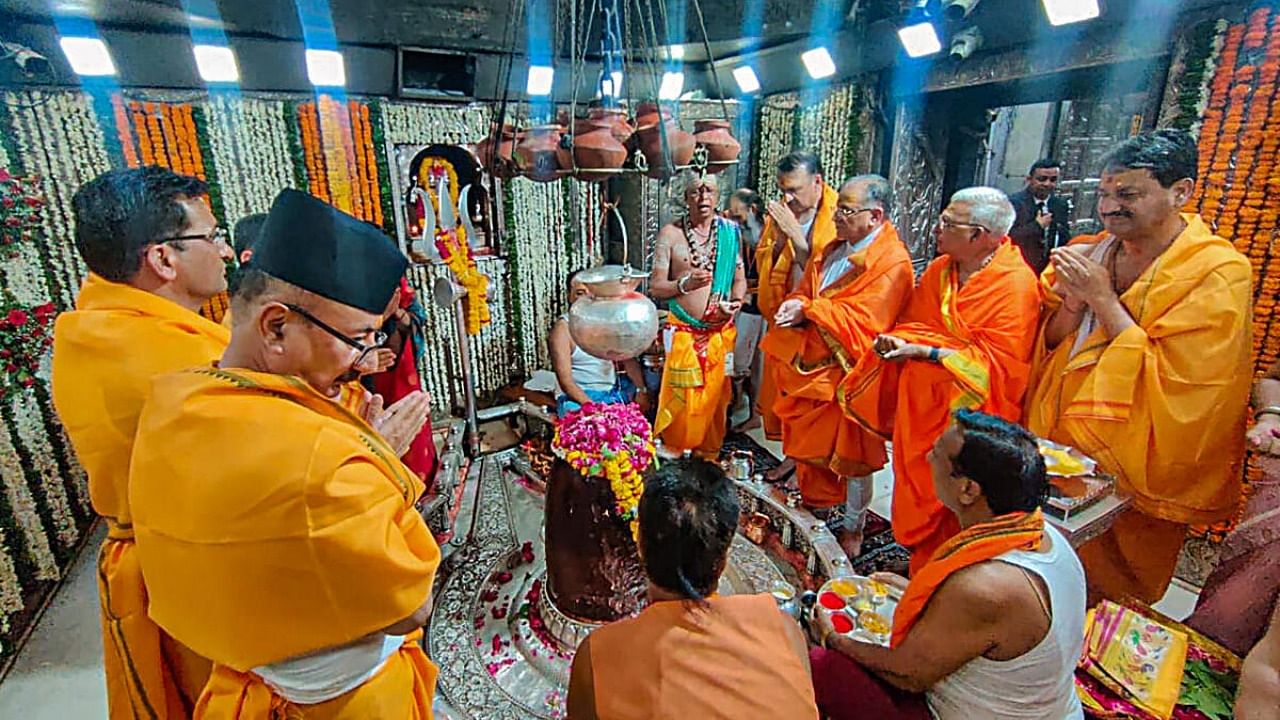 Nepal's Prime Minister Pushpa Kamal Dahal 'Prachanda' offers prayers at Shri Mahakaleshwar temple in Ujjain. Credit: PTI Photo