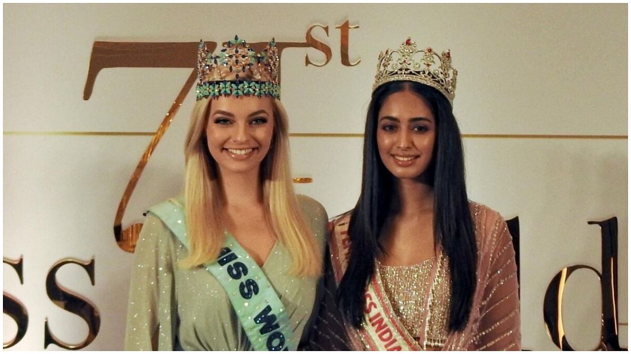 Miss World 2022 Karolina Bielawska with Femina Miss India World 2022 Sini Shetty during a press conference, organised for the announcement of the 71st Miss World pageant, in New Delhi, on Thursday, June 08, 2023. Credit: IANS Photo