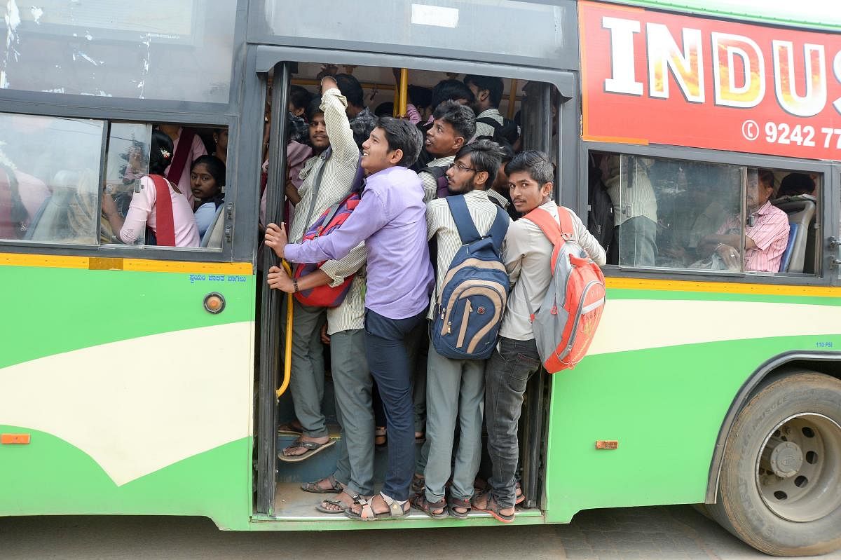 The KSRTC staff have been told to restrain passengers from travelling on the footboard. DH File Photo