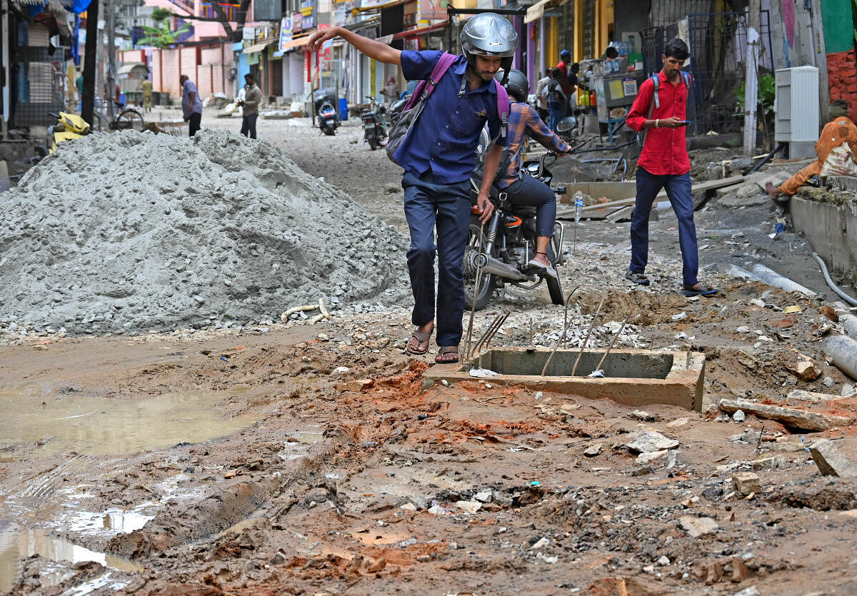 The Rs 6 crore VV Puram food street facelift project remains half done. Dh photos by Pushkar V