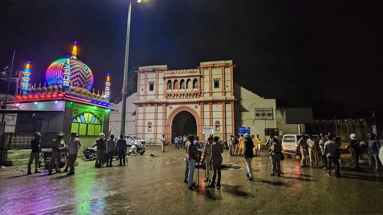 Security personnel deployed after clashes erupted over Junagadh Municipal Corporation's demolition notice to a mosque situated near the Majewadi Gate. Credit: PTI Photo