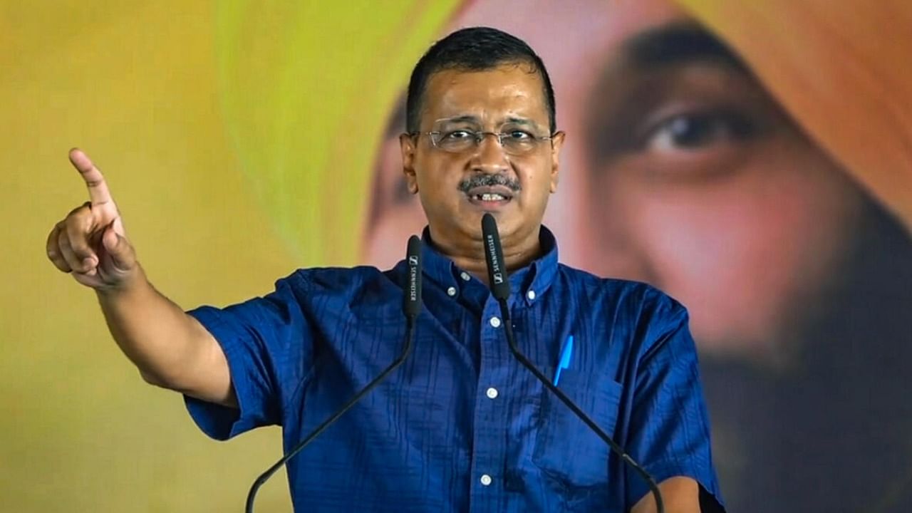 Arvind Kejriwal addresses a rally at Ram Leela Maidan, in Sri Ganganagar, Rajasthan. Credit: PTI Photo