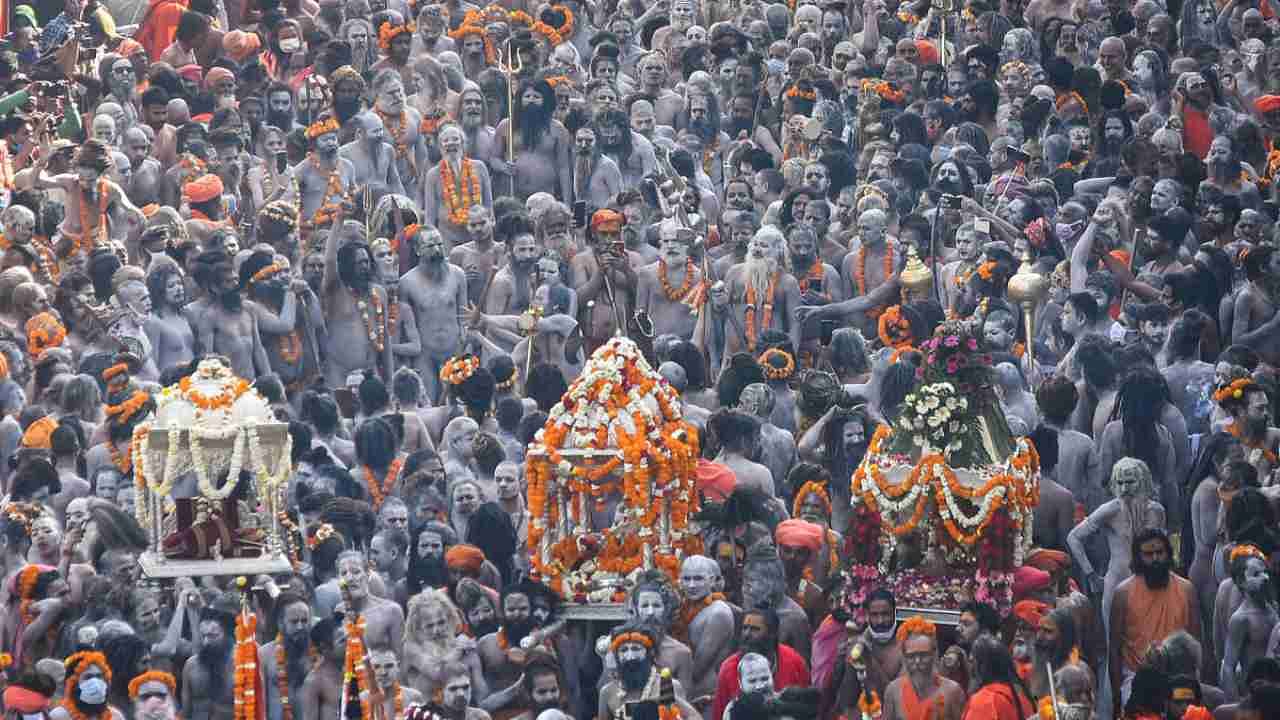 Haridwar: Devotees gather to offer prayers during the third 'Shahi Snan' of the Kumbh Mela 2021. Credit: PTI Photo