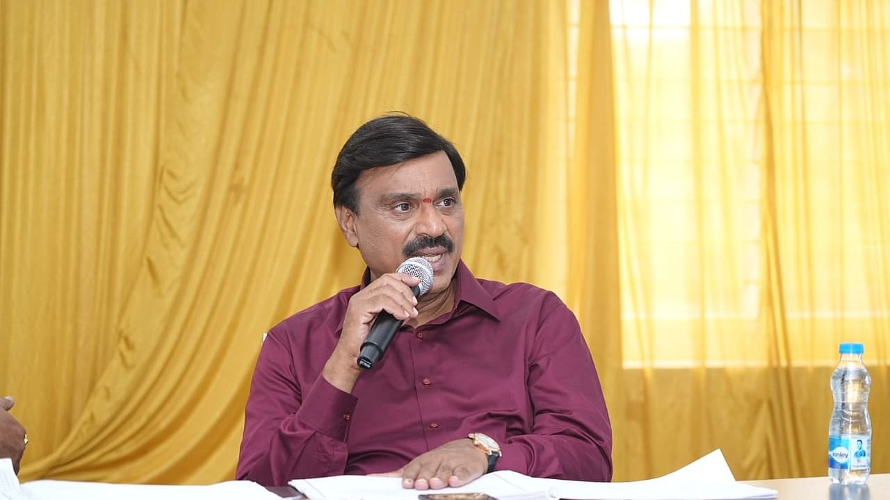 Gangavati MLA Gali Janardhana Reddy. Credit: Twitter/@GaliJanardhanar