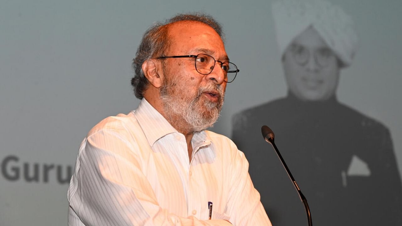 KN Hari Kumar, Former editor-in-chief of Deccan Herald and Prajavani, talks at 'Remembering KN Guruswamy' at Bengaluru International Centre, on Monday, June 19, 2023. Credit: DH Photo