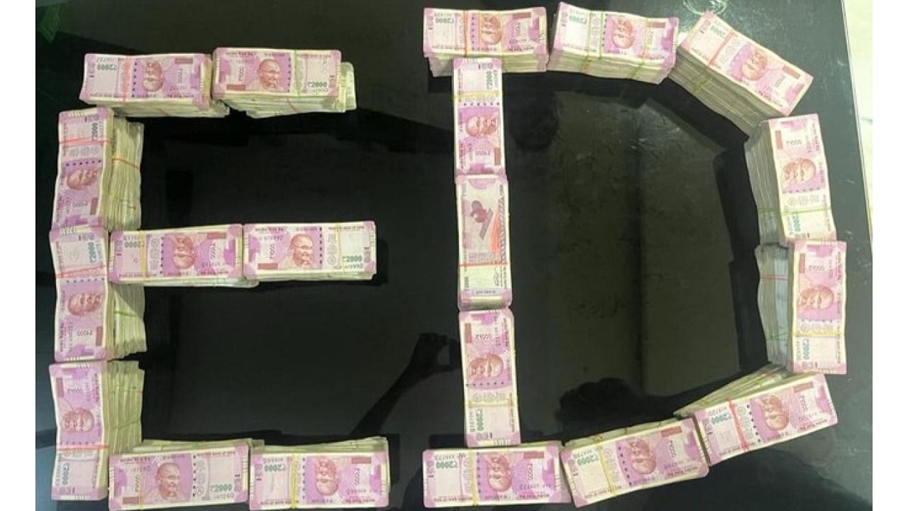 The searches resulted in the seizure of cash worth Rs 1.62 crore, including more than Rs 1 crore in Rs 2,000 notes. Credit: IANS Photo