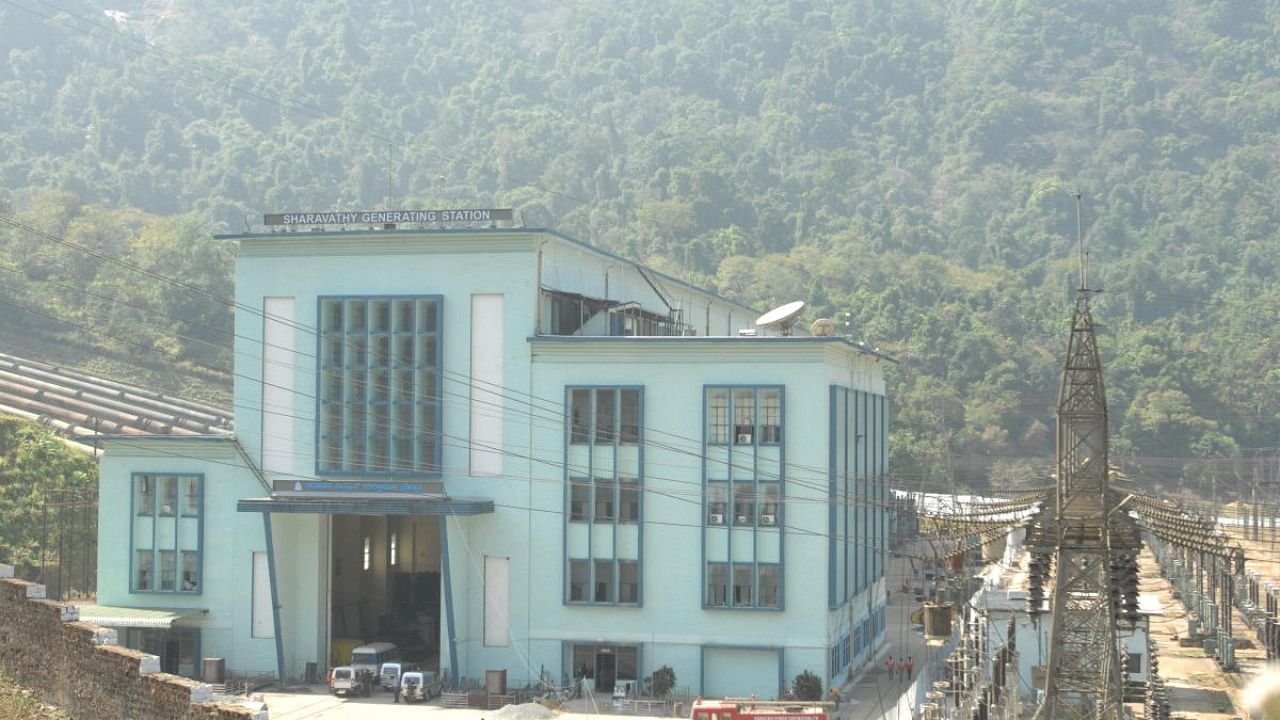 With four powerhouses, Sharavathi Generation Station (SGS) in Shivamooga district is the major contributor to hydel power generation. SGS produces close to 4,990 MUs annually. Credit: DH file photo