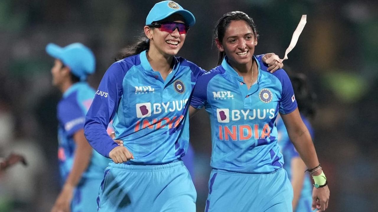 Smriti Mandhana and Harmanpreet Kaur. Credit: PTI File Photo