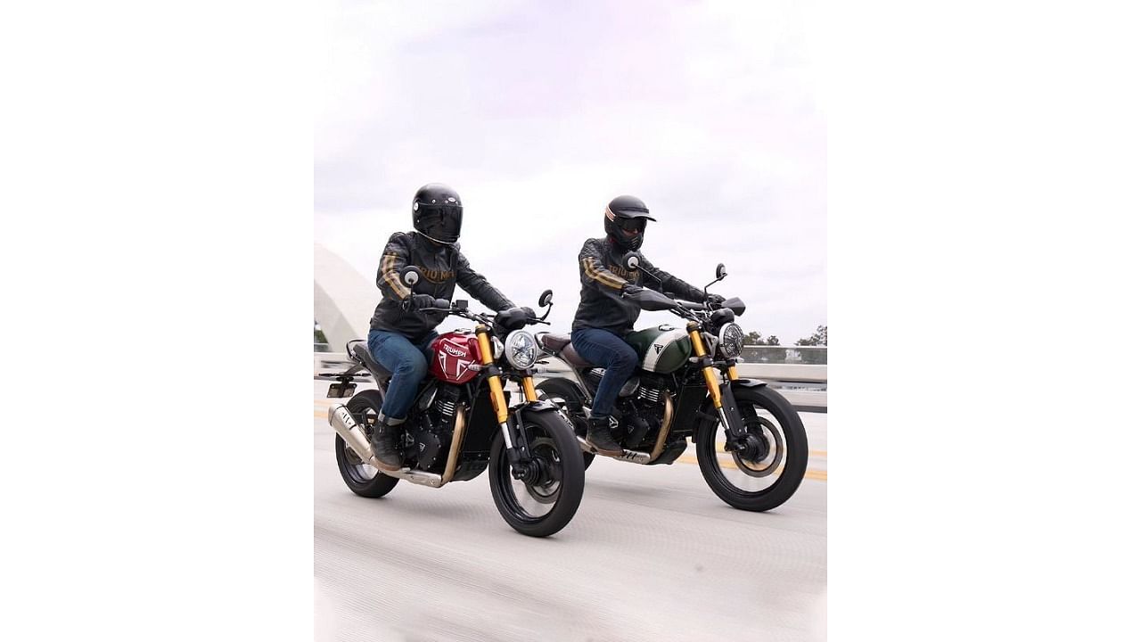 The two new motorbikes made under the Bajaj-Triumph partnership. Credit: Twitter/@_bajaj_auto_ltd
