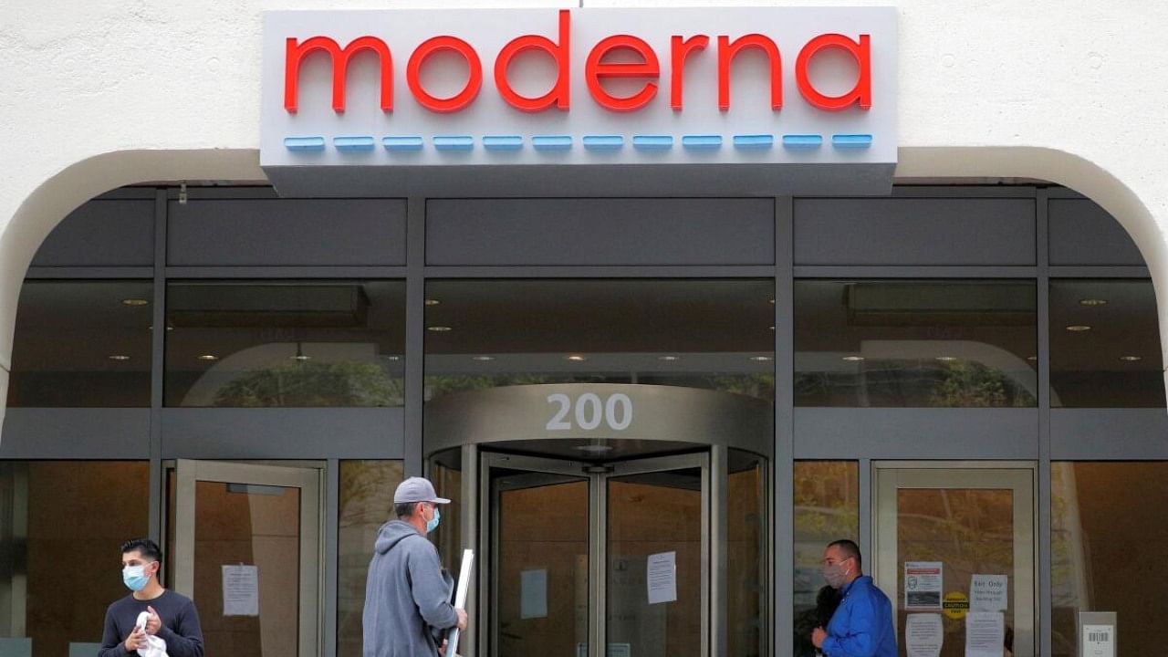 A sign marks the headquarters of Moderna Inc in Cambridge, Massachusetts, U.S., May 18, 2020. Credit: Reuters Photo