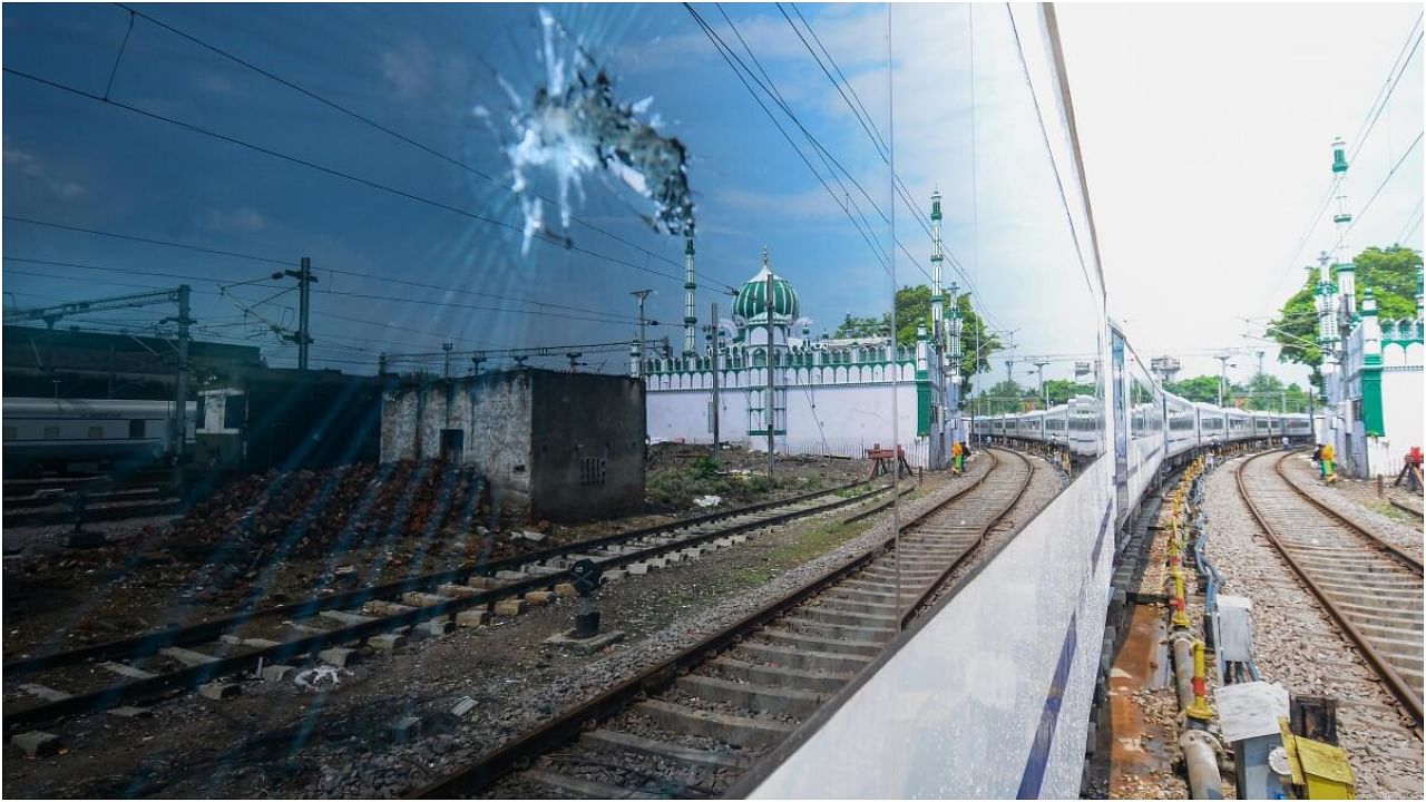 Lucknow: Damaged windowpane of the Vande Bharat Express after people pelted stones at the train near Ayodhya, at Charbagh railway station in Lucknow, Tuesday, July 11, 2023. The people vented their anger days after the train mowed down a herd of goats, according to police. Credit: PTI Photo