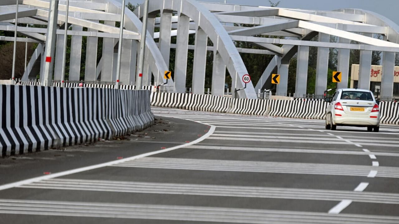 A view of the Bengaluru-Mysuru Expressway. Credit: DH Photo/Pushkar V