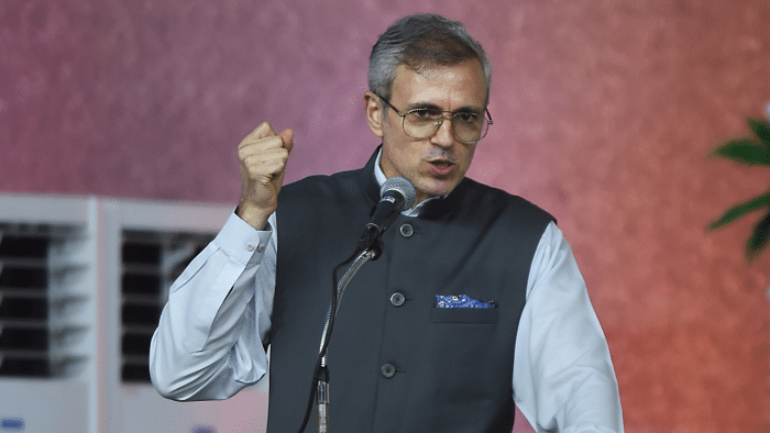 <div class="paragraphs"><p>Omar Abdullah.</p></div>