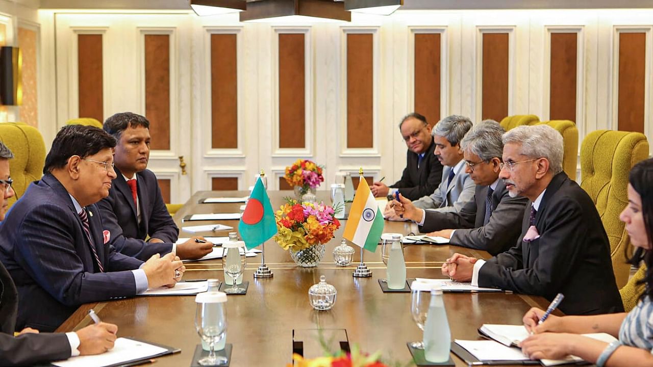 External Affairs Minister S. Jaishankar in a delegation-level meeting with Bangladesh's Foreign Minister Abdul Momen, in Bangkok, Thailand. Credit: PTI Photo