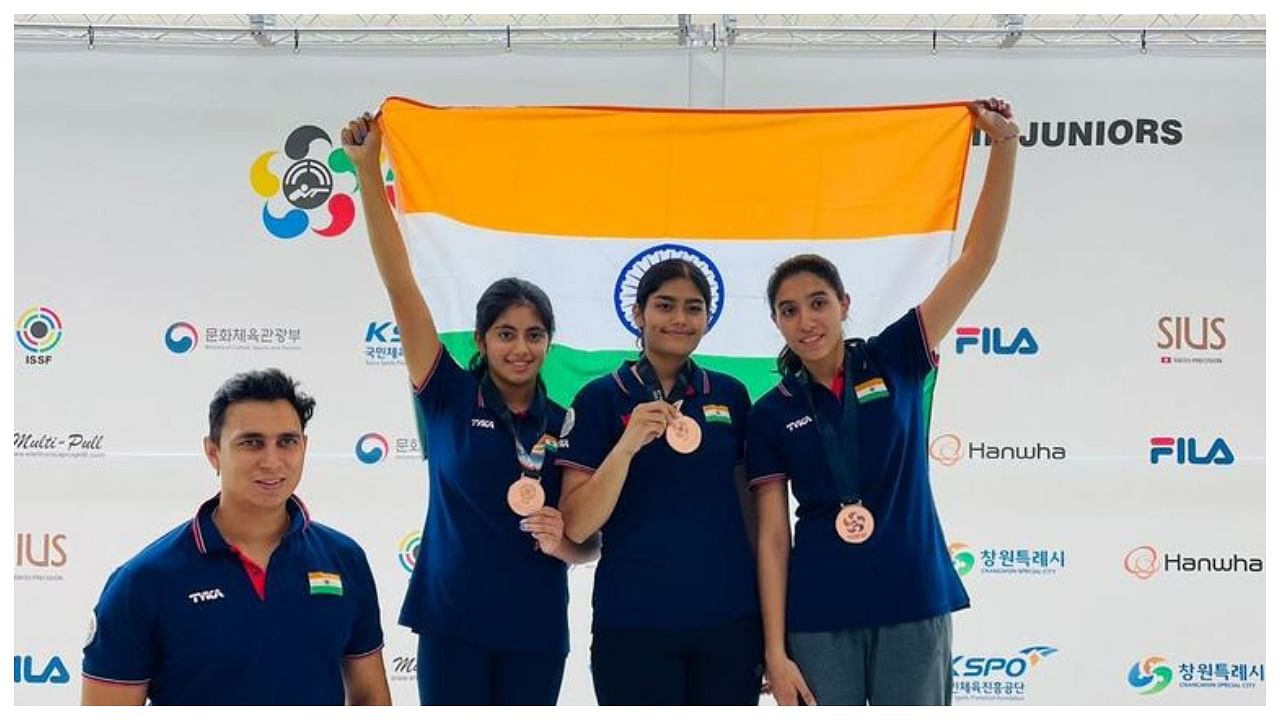 Yashita Shokeen, Prarthana Khanna, and Tiyana won bronze with a total score of 1573 in Women's 25m Rapid Fire event. Credit: Twitter/@Media_SAI