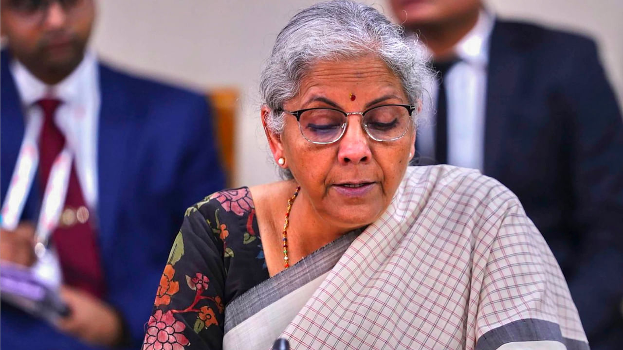 <div class="paragraphs"><p>In the Interim Budget for 2024-25 presented in February, FM  Nirmala Sitharaman pegged the full-year gross borrowing from market at Rs 14.13 lakh crore. </p></div>