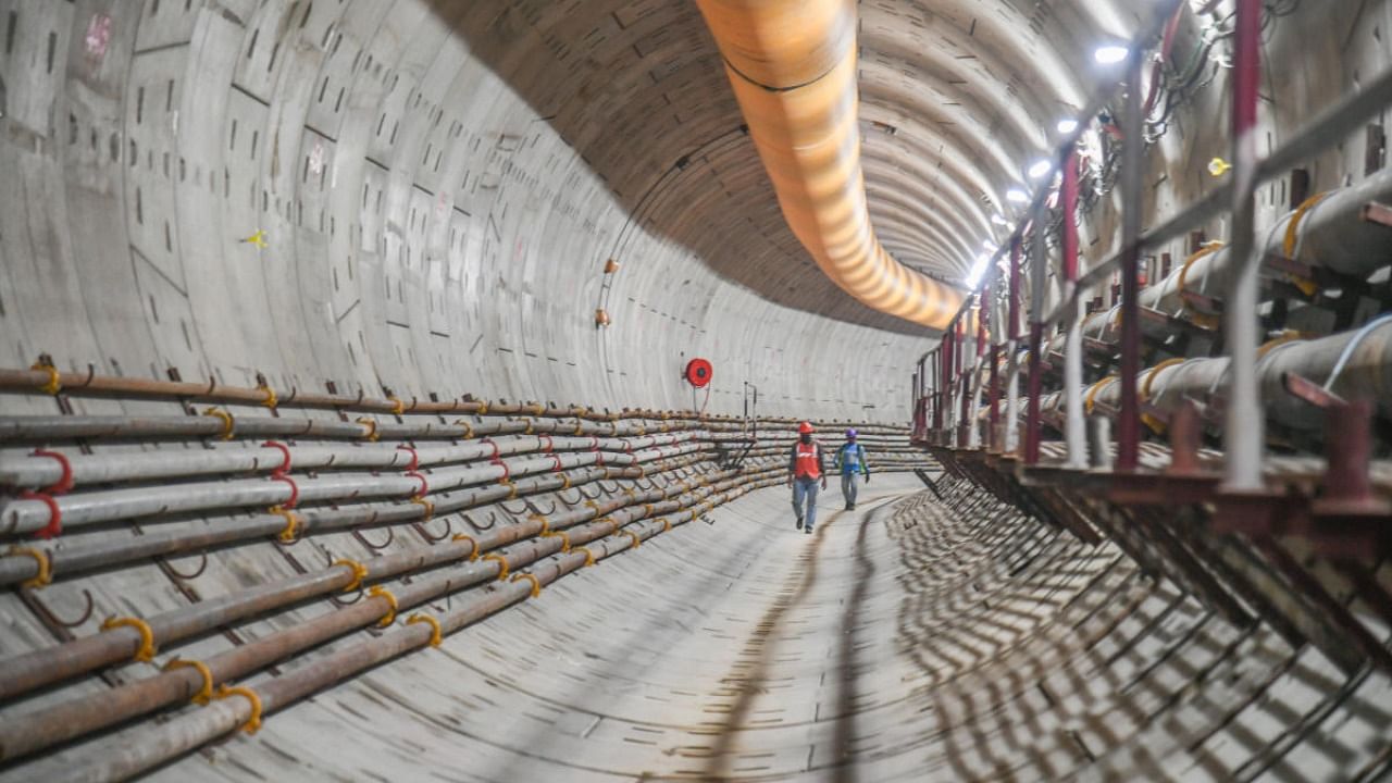 <div class="paragraphs"><p>Representative image of tunnel road.</p></div>