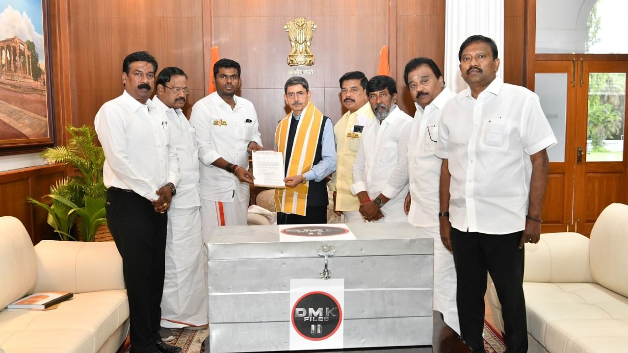 Annamalai posted a picture of him and other leaders submitting the memorandum to Ravi on Twitter. Credit: Twitter/@annamalai_k