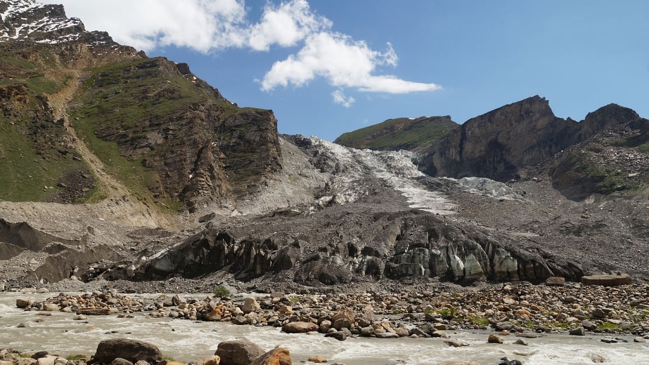 Himalayan Parkachik Glacier in Ladakh. Credit: iStock Photo