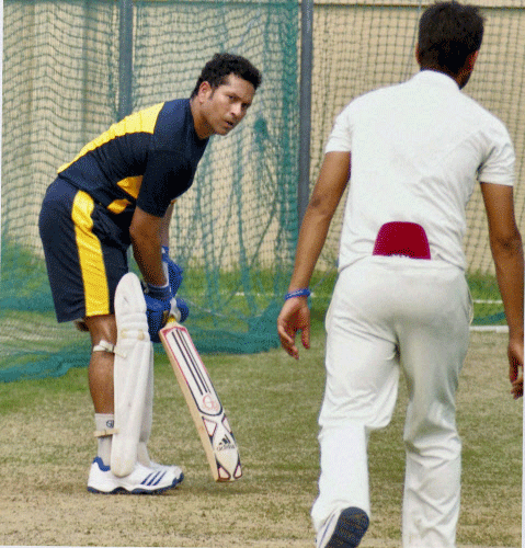 Master blaster Sachin Tendulkar during a practice session on the eve of  Ranji Trophy match against Haryana   Lahli Cricket Stadium, Rohtak   Saturday.PTI Photo