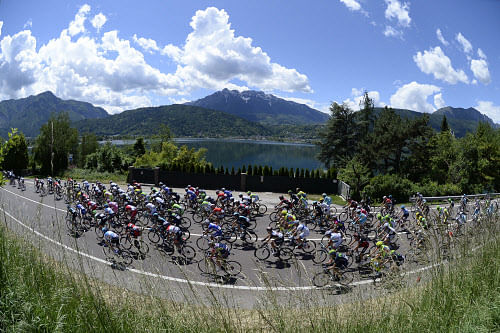  Cyclists pedal during the 17th stage of the Giro d' Italia cycling race from Sarnonico to Vittorio Veneto, Italy, Wednesday, May 28, 2014. (AP Photo)