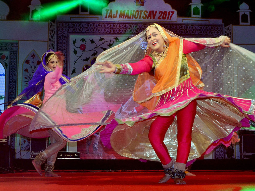  Renowned Kathak dancer Jayanti Mala performing at the Taj Mahotsav in Agra on Thursday. PTI Photo