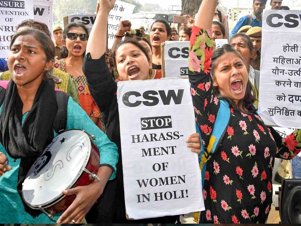 holi celebration slogan