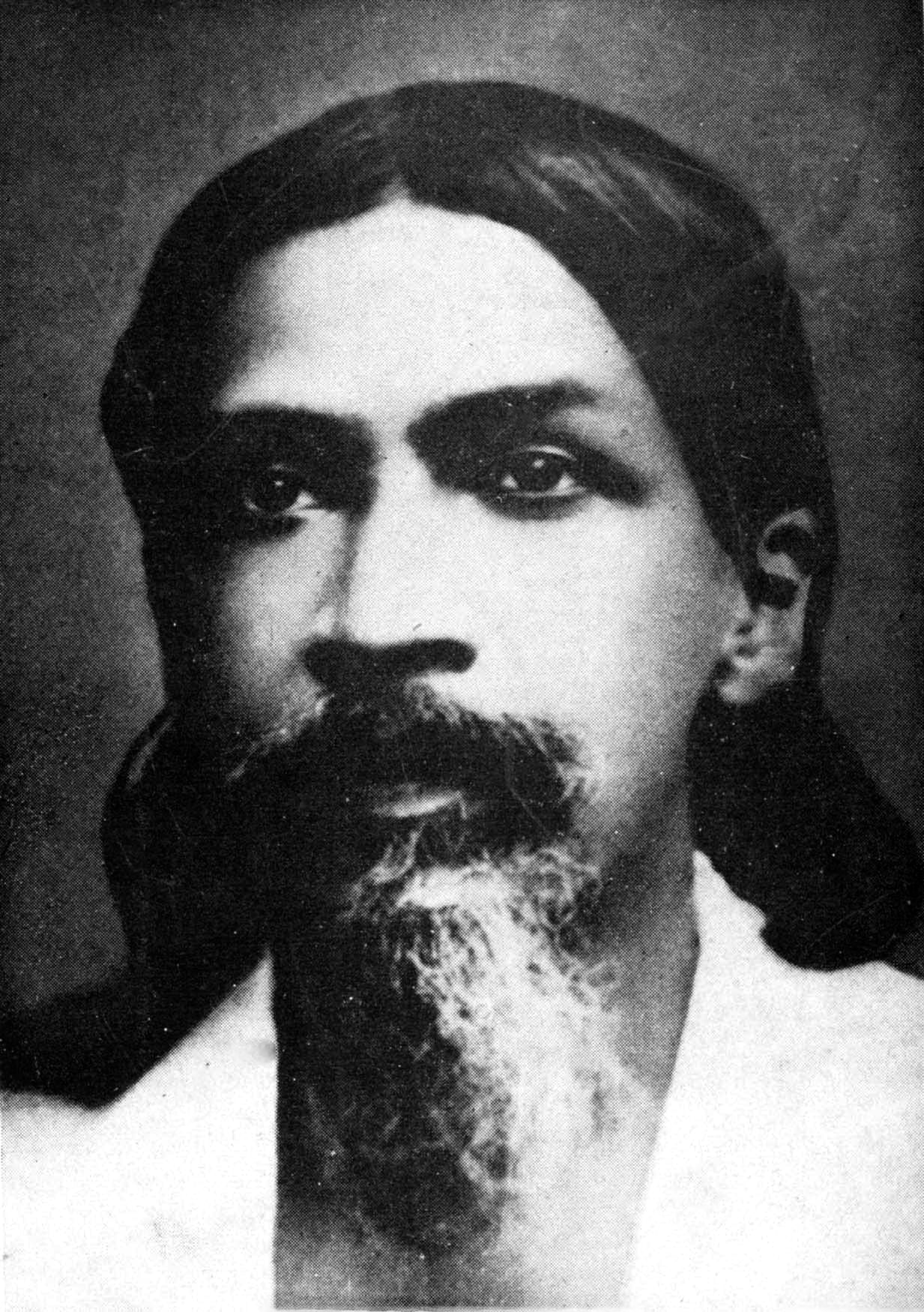 Most famous for the establishment of the Aurobindo Ashram, Sri Aurobindo was a civil worker in the princely state of Baroda before his entry into nationalist politics amidst the Freedom struggle. He is noted for being accused of treason in a long trial which ended in a simple prison sentence as he could not be convicted of the charges against him.