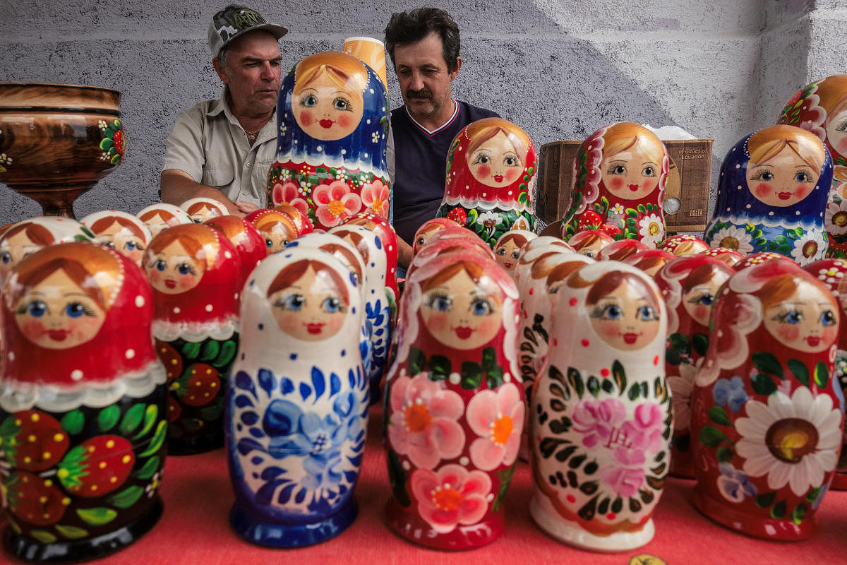 Men sell traditional dolls at a small market in Bor, Nizhny Novgorod, Russia. (Reuters Photo) 