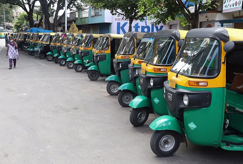 Autorickshaws parked along a road during the 'Sunday lockdown' announced by the State Government to curb the spread of coronavirus. Credits: PTI Photo