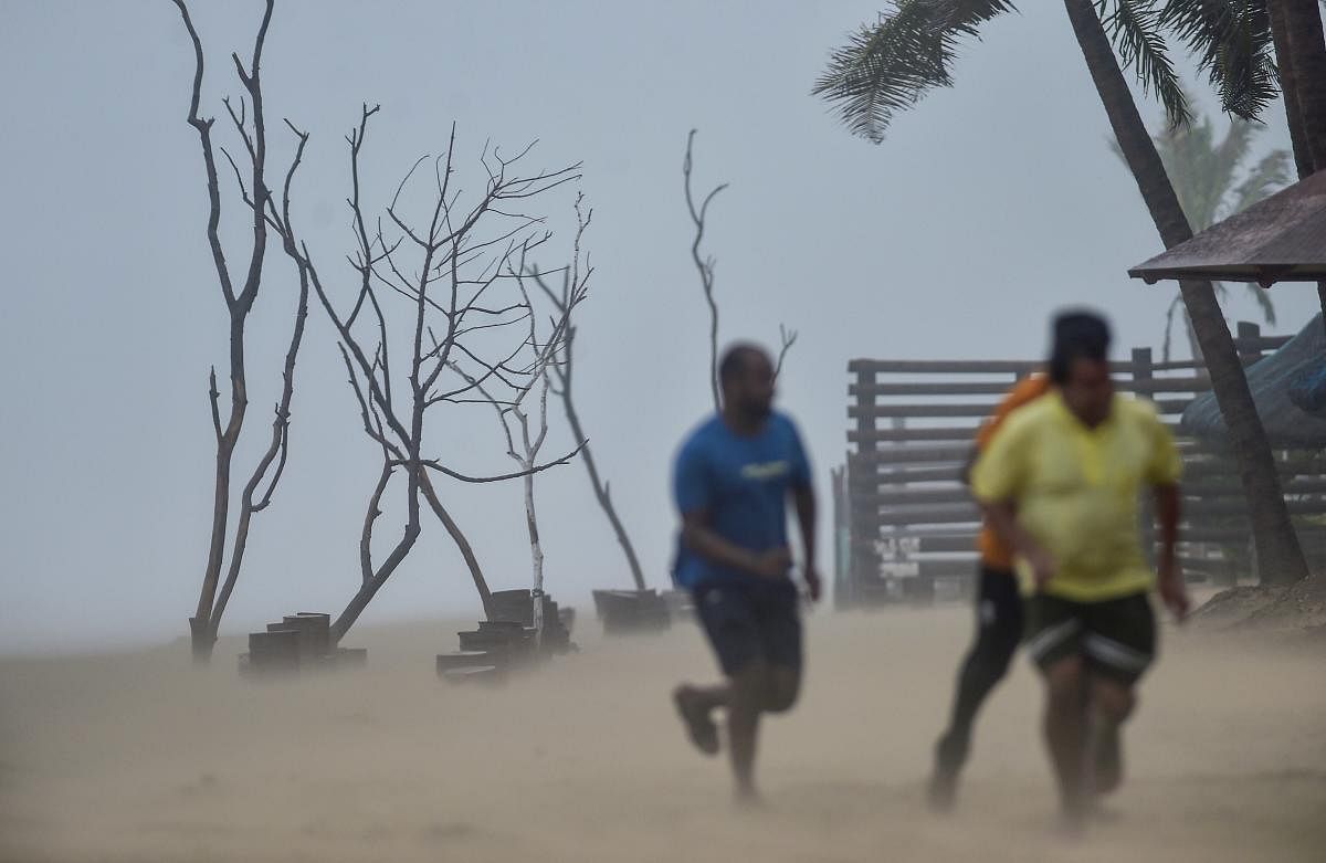 In Pics | Cyclone Nivar hits coasts of Tamil Nadu, Puducherry 