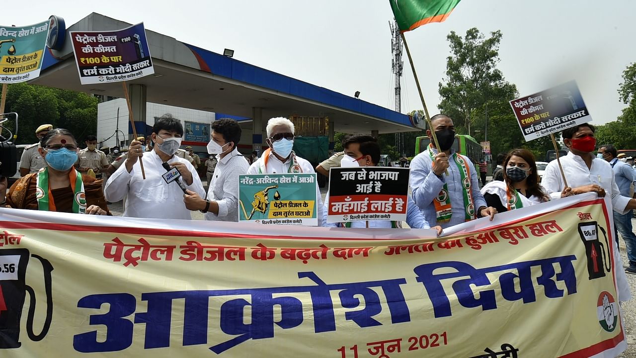 In Pics | Congress stages nationwide protest against fuel price hike