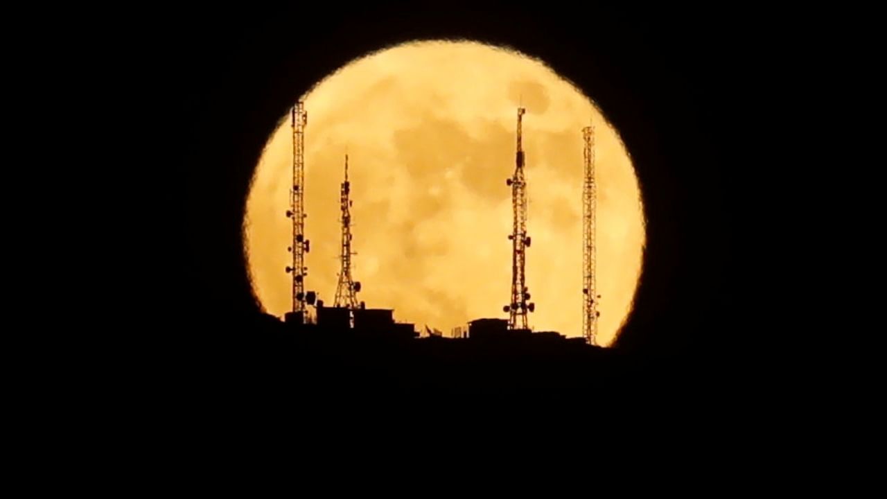 Strawberry Moon 2021 thrills star-gazers around the world; See Pics