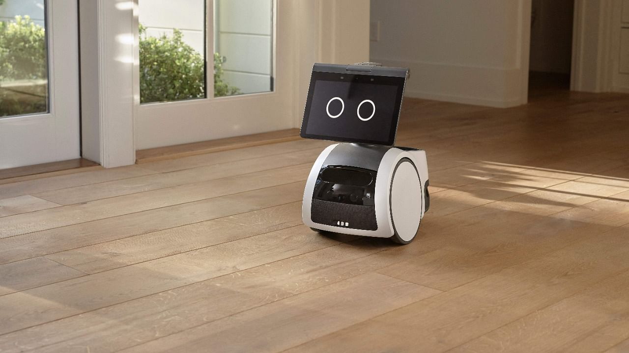 This handout image courtesy of Amazon.com, Inc. released September 29, 2021, shows the camera-equipped home robot "Astro" patrolling a home. Credit: AFP Photo