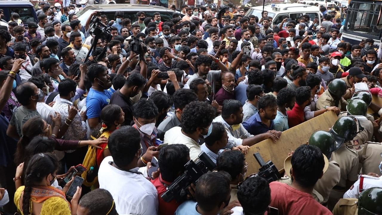 Puneeth Rajkumar no more: Hundreds gather outside Vikram Hospital