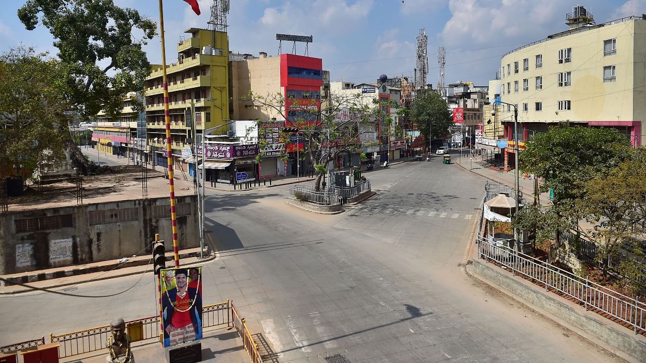 Karnataka turned into a ghost town during the weekend curfew -- See pictures!