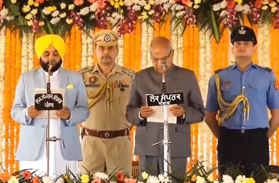 Bhagwant Mann sworn in as Punjab chief minister; See Pics Credit: AAP