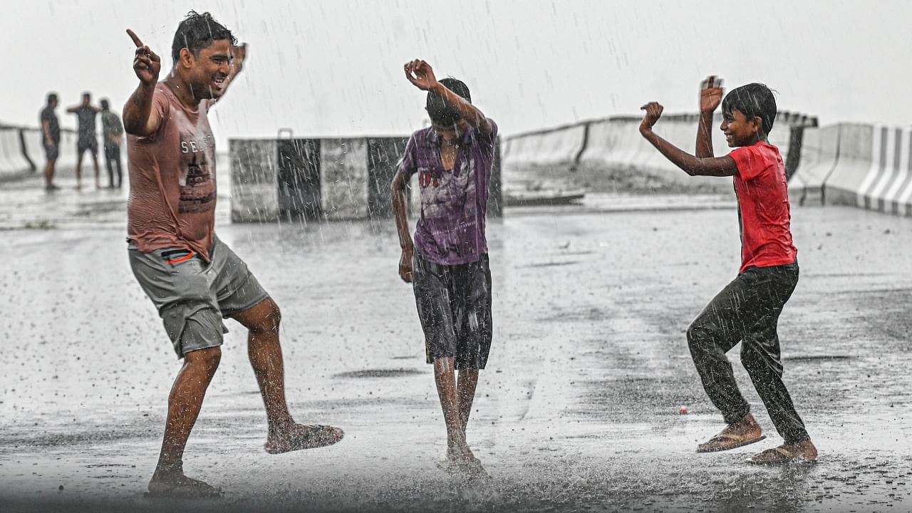 Heavy rains soak the capital as Monsoon arrives in Delhi; See pics Credit: PTI Photo