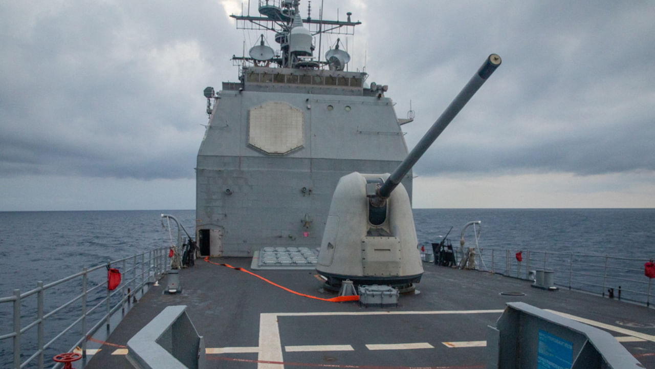 Ticonderoga-class guided-missile cruiser USS Antietam (CG 54), deployed to the U.S. 7th Fleet area of operations, conducts underway operations in the Taiwan Strait, August 28, 2022. Credit: Reuters via US Navy