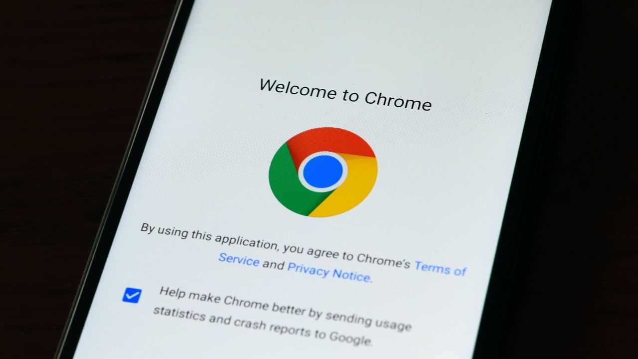 <div class="paragraphs"><p>With a massive user base, Google Chrome is the most vulnerable browser among all search engine apps.  </p></div>