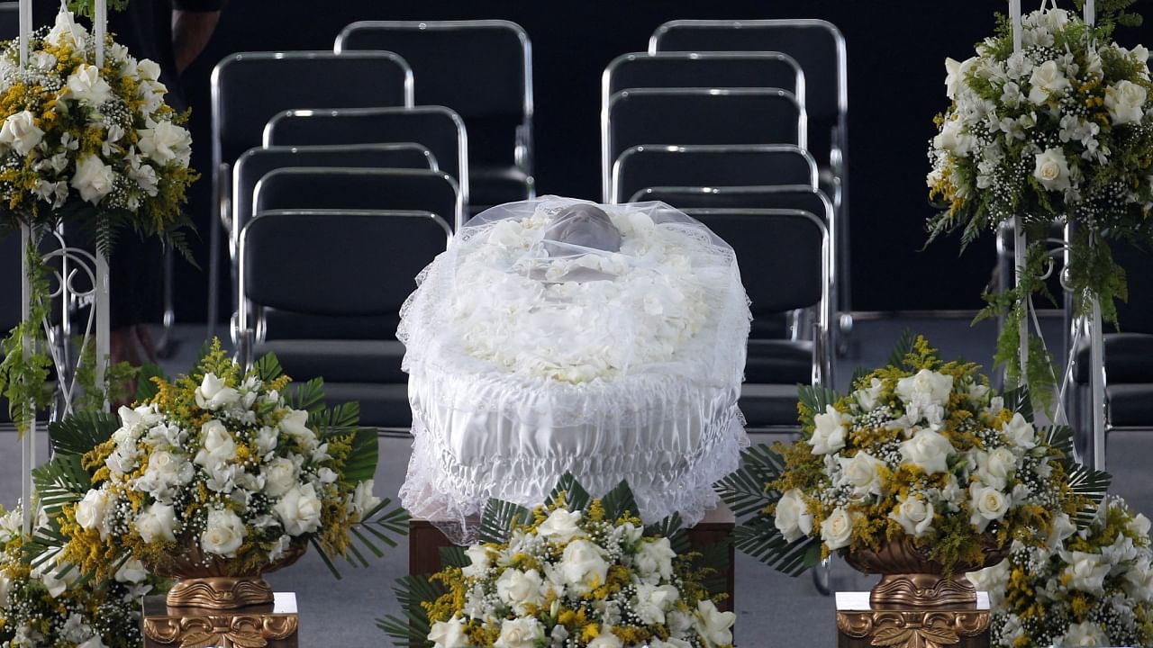 Pele funeral: Thousands bid adieu to the football God