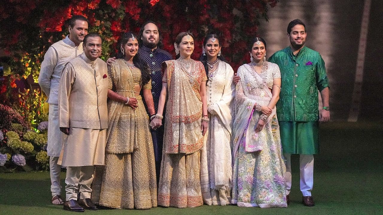 In Pics | Anant Ambani & Radhika Merchant's engagement party, a star ...