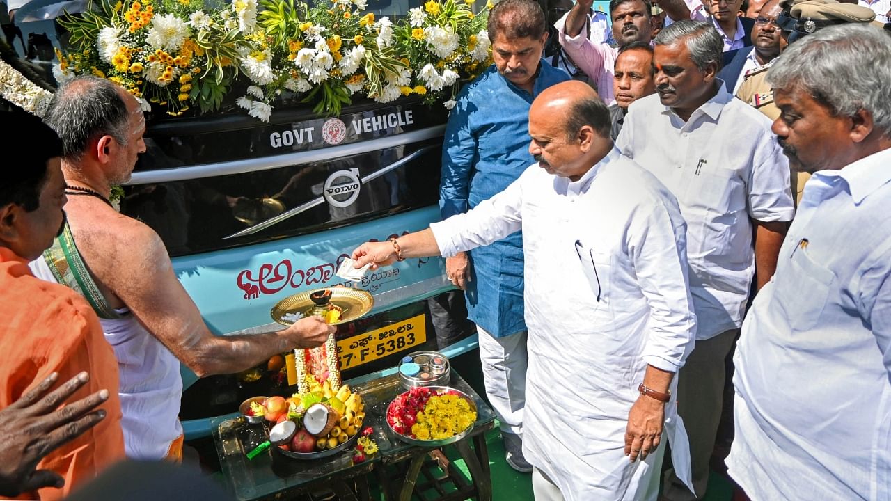 Ambari Utsav: CM Bommai launches European-style travel buses. Credit: PTI Photo