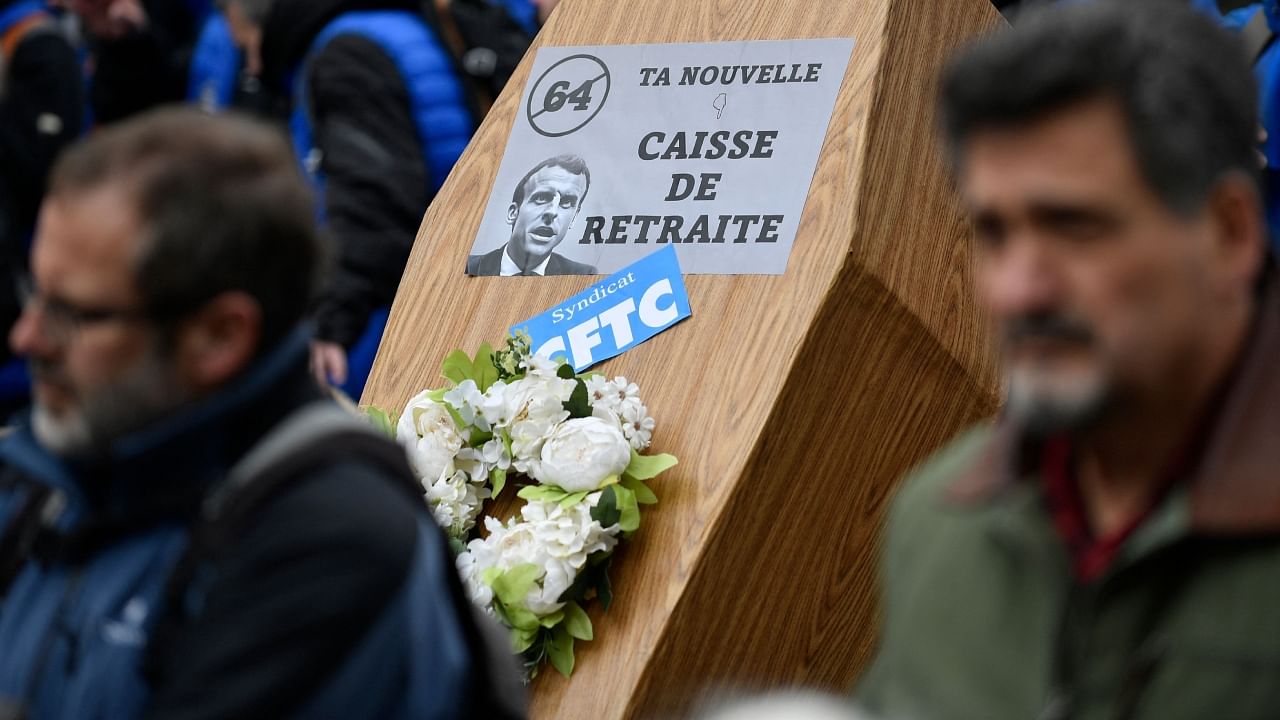 New show of anger in France over Macron's pension reforms; see pics